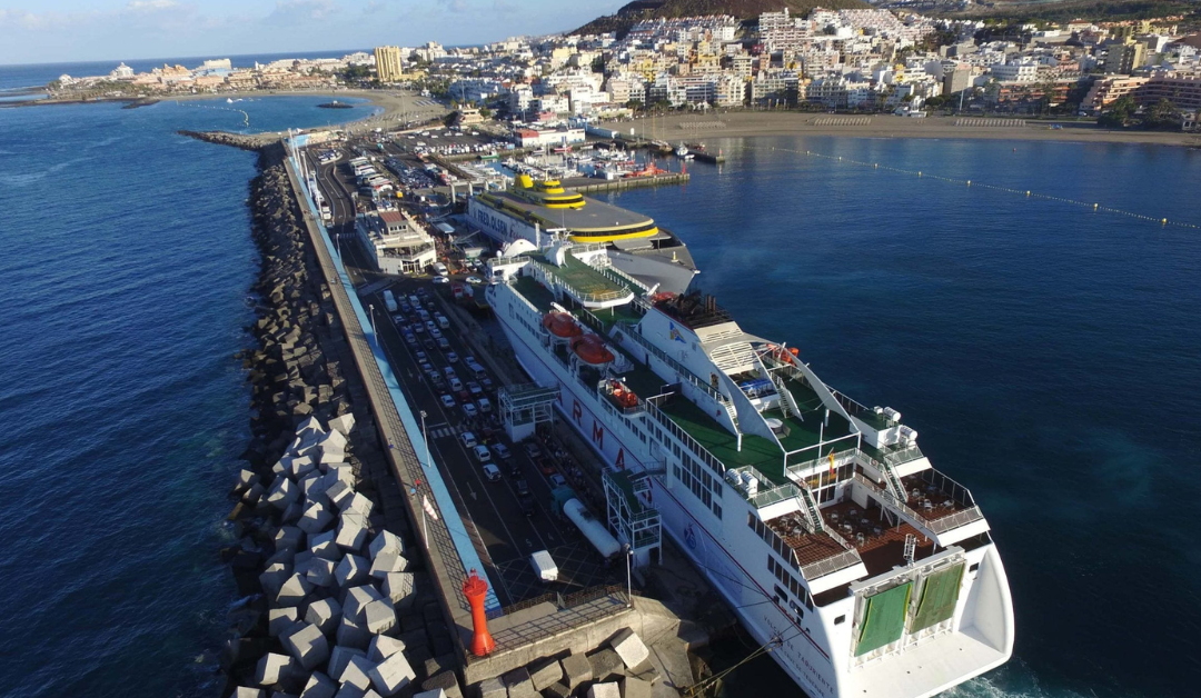 El puerto de Los Cristianos acogerá el embarque de 19.800 pasajeros en la segunda fase de la operación salida de Semana Santa